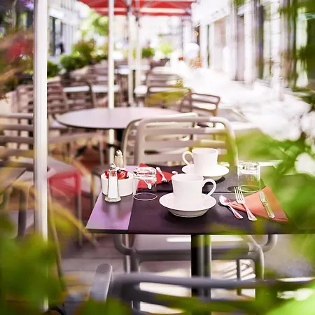 Mercure Lyon Centre Plaza Republique-3
